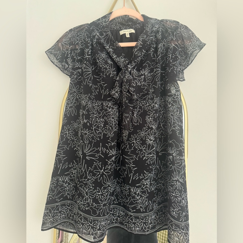 Max Studio Black Floral Ruffle Cap-Sleeve Blouse
